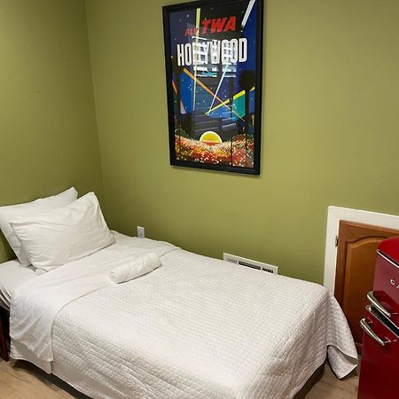 לוס אנג'לס Private Room In La With Free Wifi And Tv With Shared Kitchen מראה חיצוני תמונה