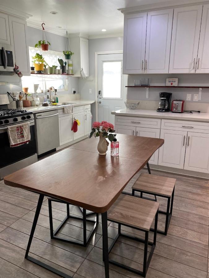 לוס אנג'לס Private Room In La With Free Wifi And Tv With Shared Kitchen מראה חיצוני תמונה