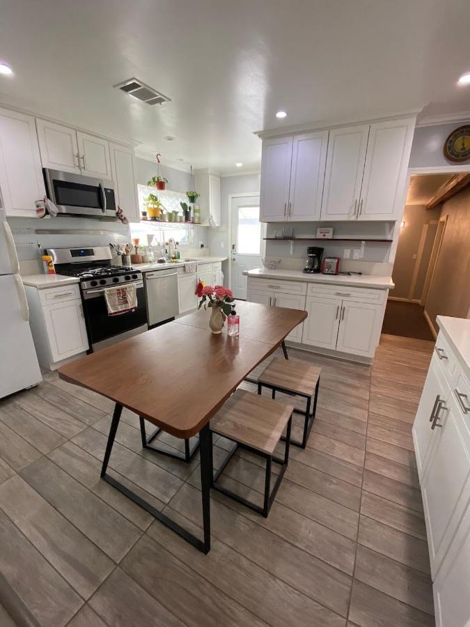לוס אנג'לס Private Room In La With Free Wifi And Tv With Shared Kitchen מראה חיצוני תמונה