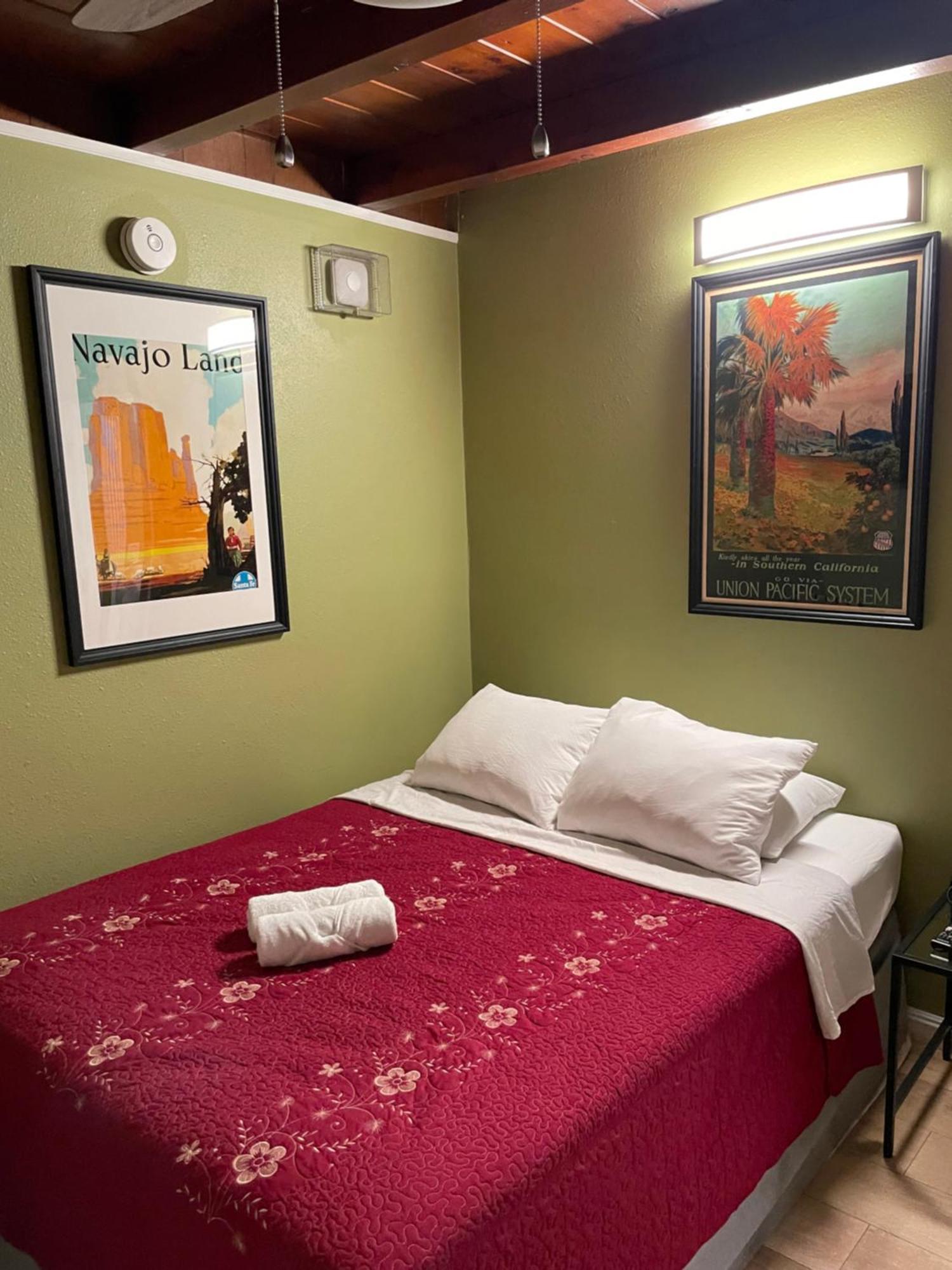 לוס אנג'לס Private Room In La With Free Wifi And Tv With Shared Kitchen מראה חיצוני תמונה