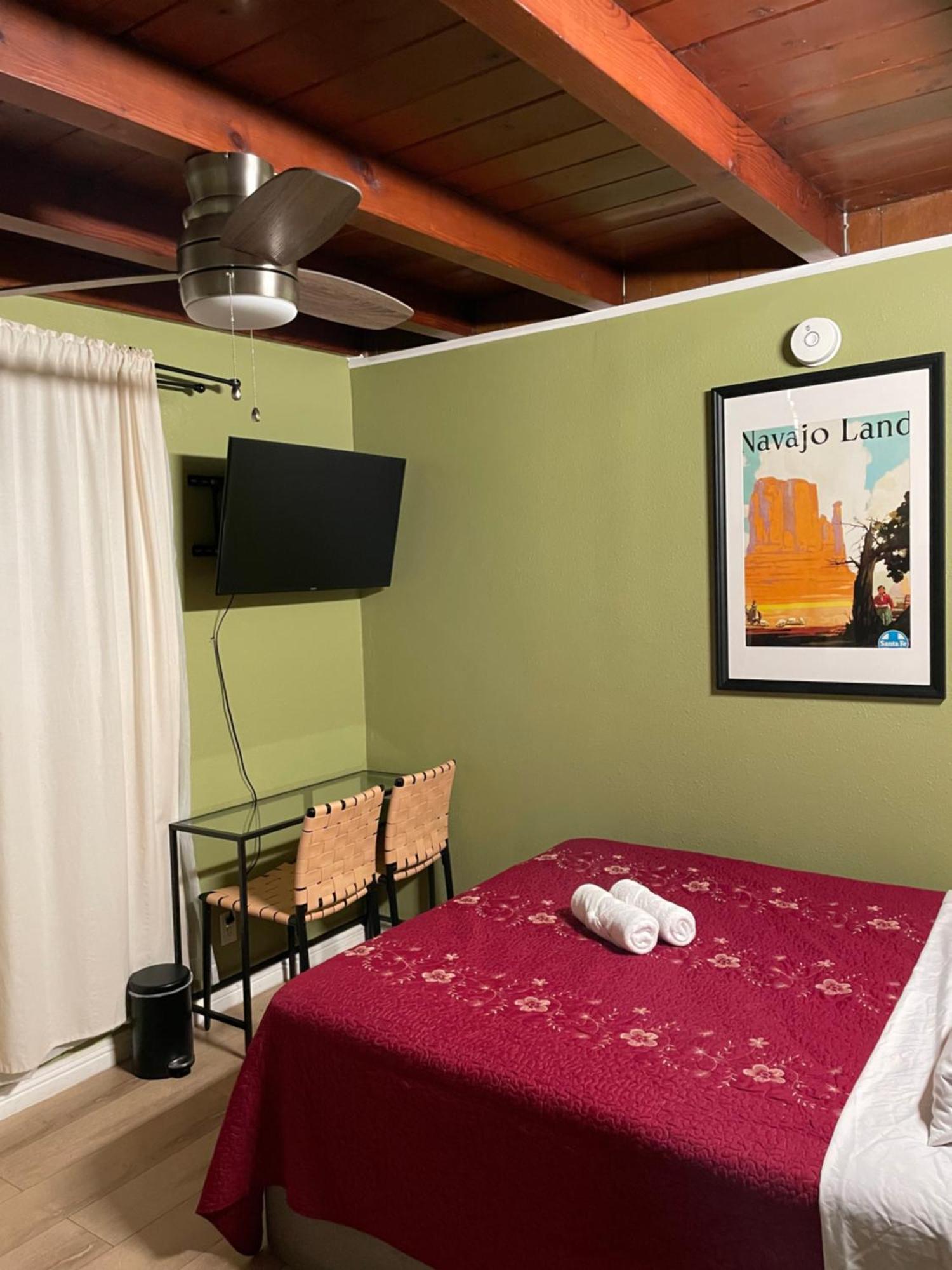 לוס אנג'לס Private Room In La With Free Wifi And Tv With Shared Kitchen מראה חיצוני תמונה