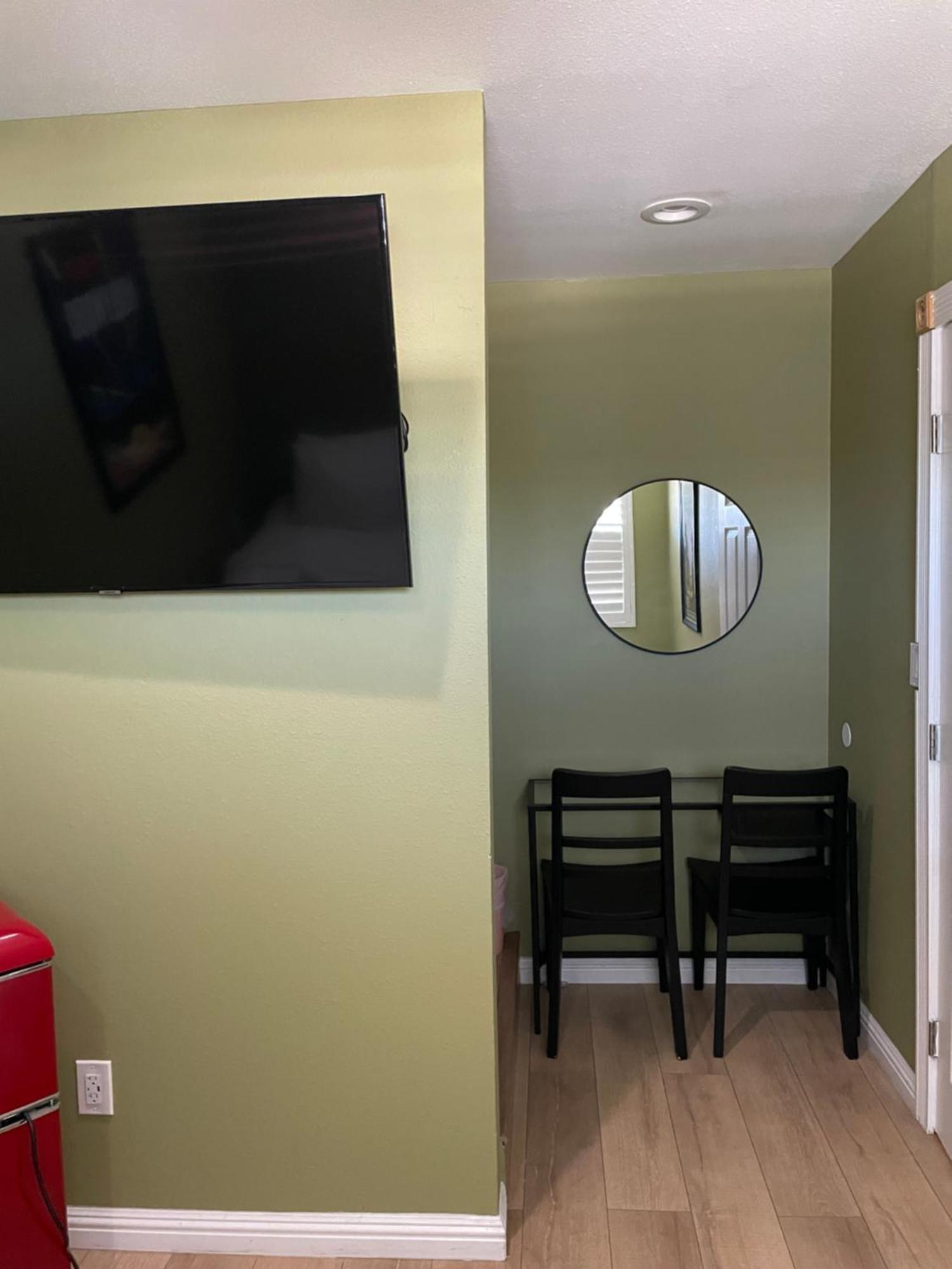 לוס אנג'לס Private Room In La With Free Wifi And Tv With Shared Kitchen מראה חיצוני תמונה